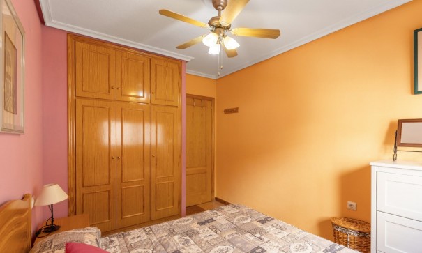 Revente - Appartement -
Torrevieja - La Mata