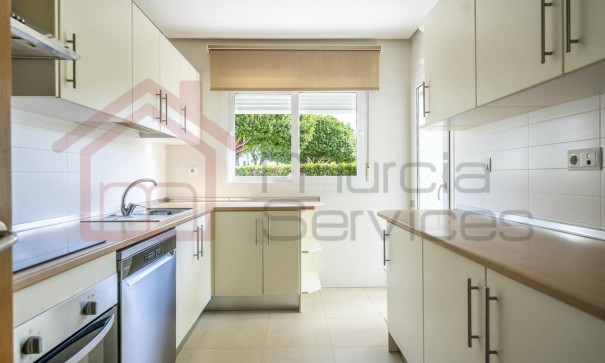 Sprzedaż - Willa wolnostojąca -
La Torre Golf Resort