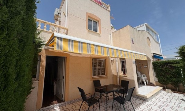 Sprzedaż - Apartament mieszkanie -
Torrevieja