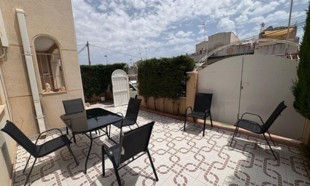 Sprzedaż - Apartament mieszkanie -
Torrevieja