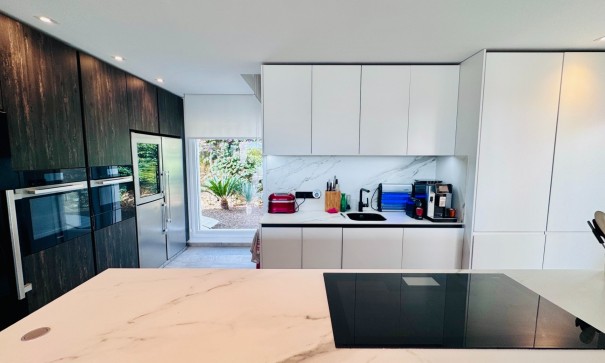 Venta - Chalet Independiente -
Algorfa