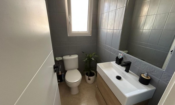 Videresalg - Fritliggende villa -
San Miguel de Salinas