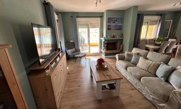 Videresalg - Fritliggende villa -
San Miguel de Salinas