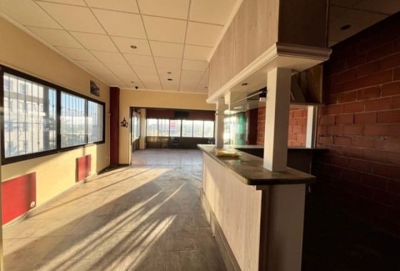 Revente - Commercial -
Orihuela Costa