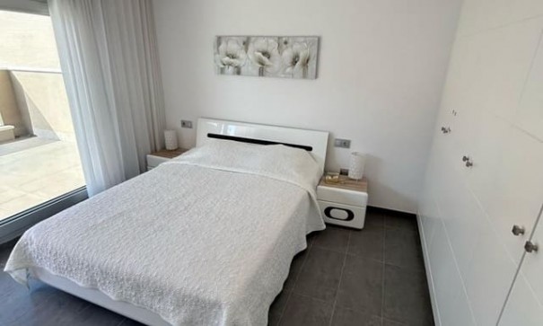 Sale - Detached Villa -
Torre de la Horadada