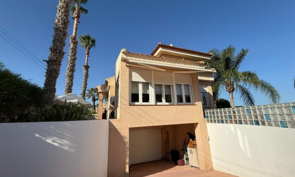 Revente - Villa Individuelle -
San Miguel de Salinas