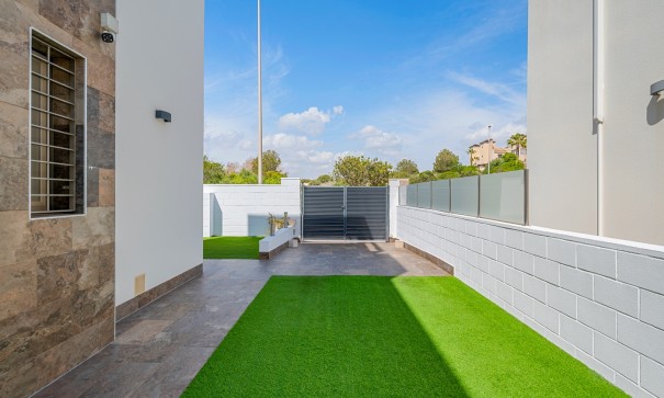 Herverkoop - Vrijstaande Villa -
Orihuela Costa - Pau 8*