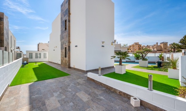 Herverkoop - Vrijstaande Villa -
Orihuela Costa - Pau 8*