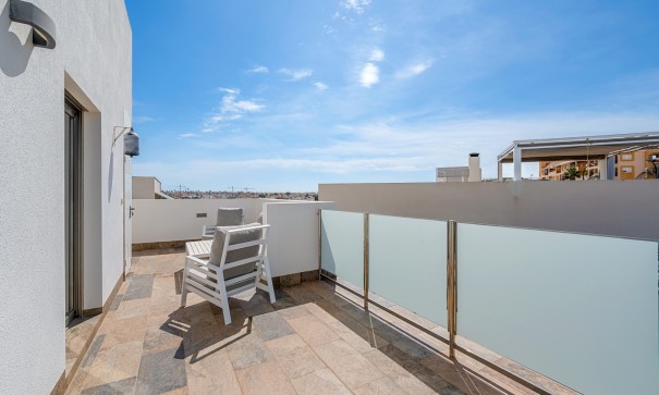 Herverkoop - Vrijstaande Villa -
Orihuela Costa - Pau 8*