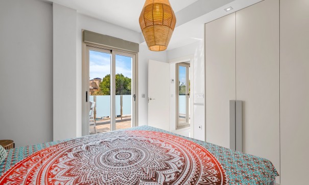 Herverkoop - Vrijstaande Villa -
Orihuela Costa - Pau 8*