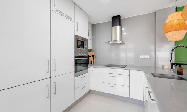 Herverkoop - Vrijstaande Villa -
Orihuela Costa - Pau 8*