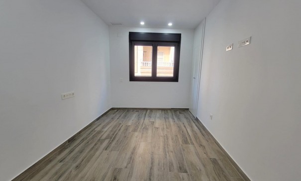 Revente - Appartement -
Torrevieja - Playa del Cura