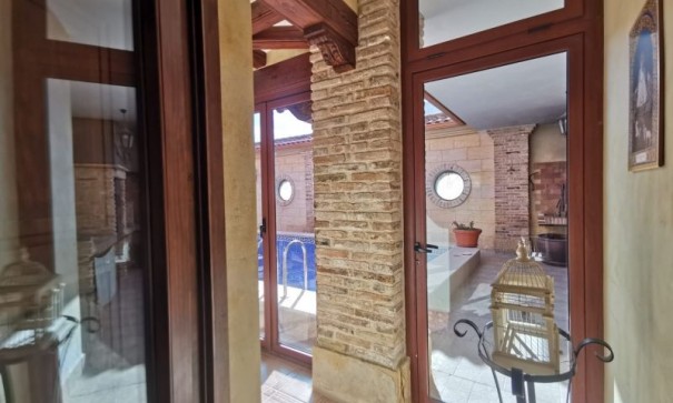 Videresalg - Fritliggende villa -
Orihuela