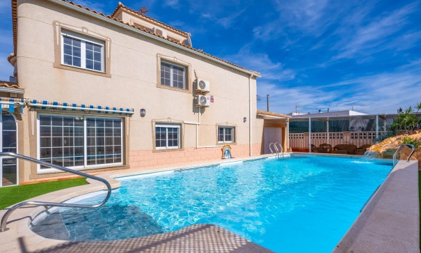 Revente - Villa Individuelle -
Torrevieja - El chaparral