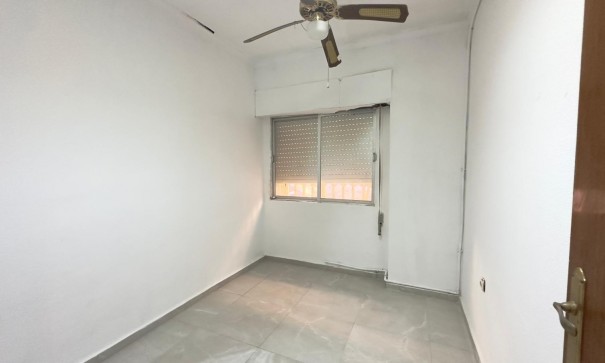 Återförsäljning - Lägenhet lägenhet -
Torrevieja - Centro