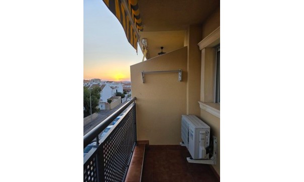 Återförsäljning - Lägenhet lägenhet -
Torrevieja - Playa del cura