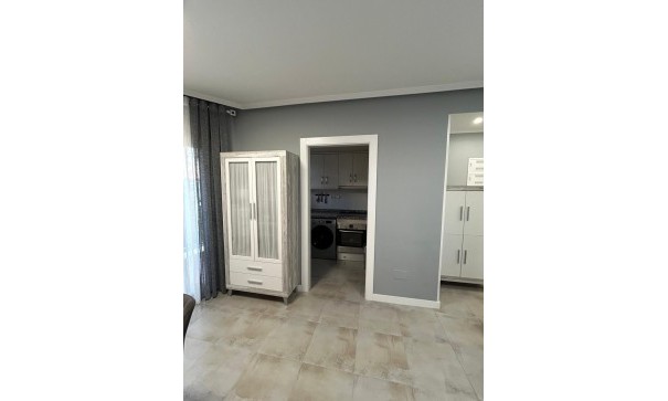 Återförsäljning - Lägenhet lägenhet -
Torrevieja - Playa del cura