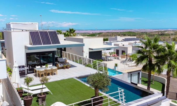 Resale - Freistehende Villa -
San Miguel de Salinas