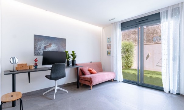 Resale - Freistehende Villa -
San Miguel de Salinas