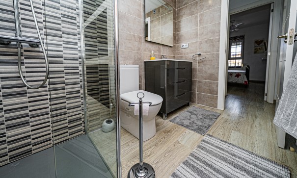 Venta - Chalet Independiente -
Playa Flamenca - Montilla