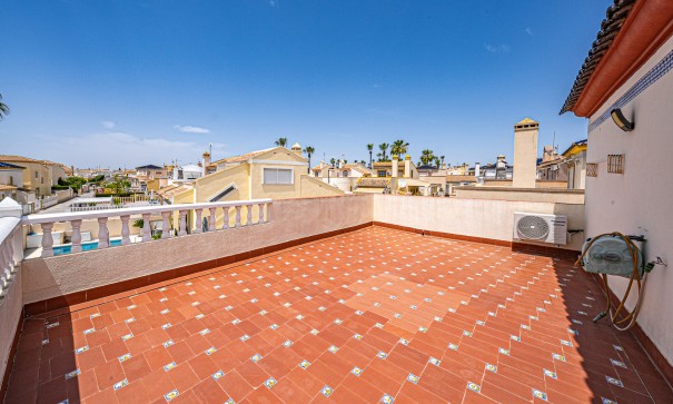 Venta - Chalet Independiente -
Playa Flamenca - Montilla