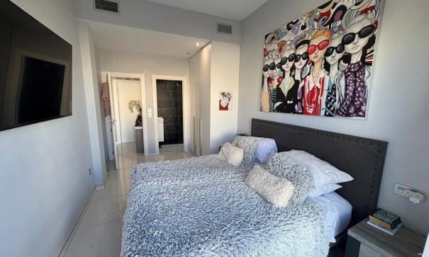 Videresalg - Fritliggende villa -
Orihuela Costa - Villamartín