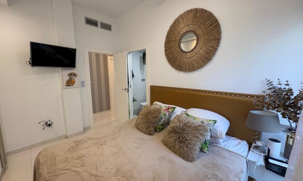 Videresalg - Fritliggende villa -
Orihuela Costa - Villamartín