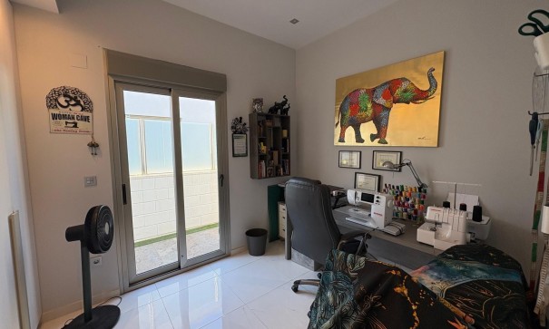 Videresalg - Fritliggende villa -
Orihuela Costa - Villamartín