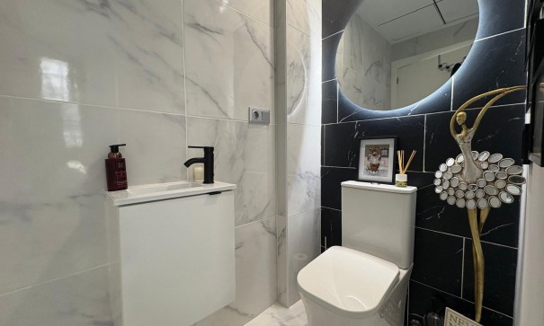 Videresalg - Fritliggende villa -
Orihuela Costa - Villamartín