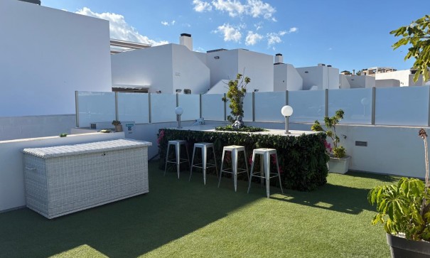 Videresalg - Fritliggende villa -
Orihuela Costa - Villamartín