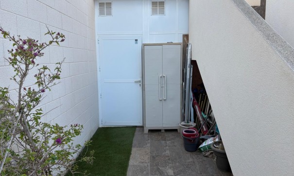 Videresalg - Fritliggende villa -
Orihuela Costa - Villamartín