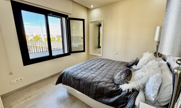 Sale - Detached Villa -
Algorfa - La Finca Golf Resort