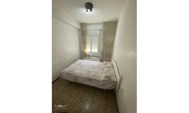 Revente - Appartement -
Pinoso - Pinoso Alicante