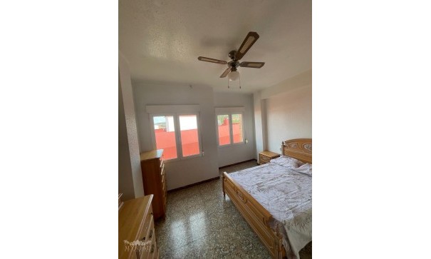 Revente - Appartement -
Pinoso - Pinoso Alicante