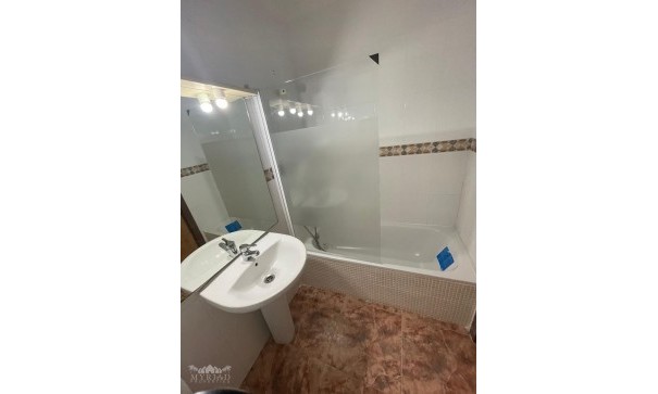 Revente - Appartement -
Pinoso - Pinoso Alicante