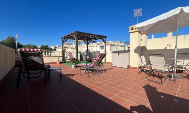 Sale - Town house -
Algorfa