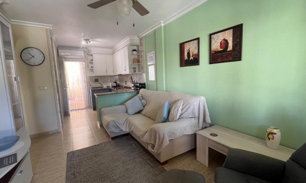 Sale - Town house -
Algorfa