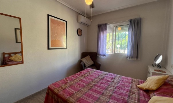 Sale - Town house -
Algorfa