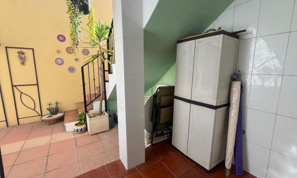 Sale - Town house -
Algorfa