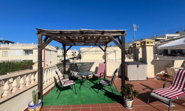 Sale - Town house -
Algorfa