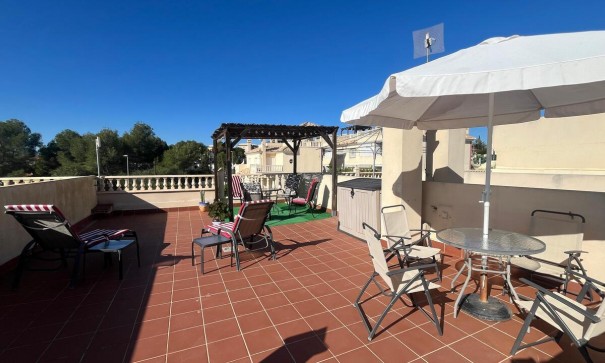 Sale - Town house -
Algorfa