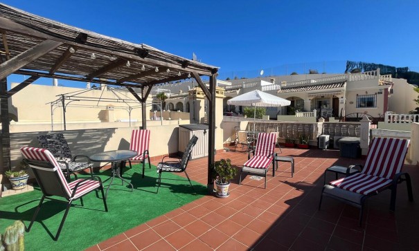 Sale - Town house -
Algorfa