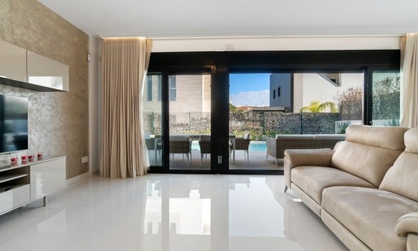 Resale - Freistehende Villa -
Orihuela Costa - Agua Marina