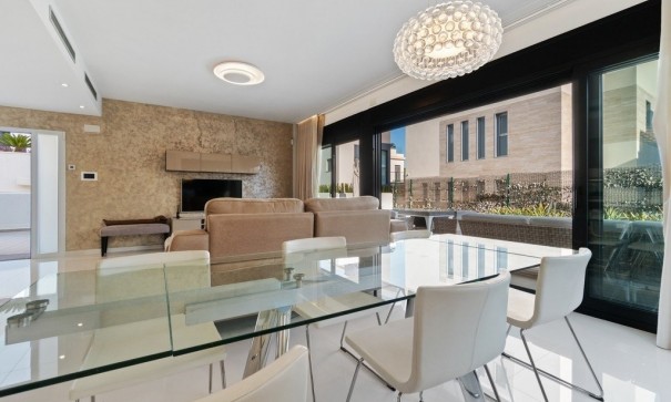 Resale - Freistehende Villa -
Orihuela Costa - Agua Marina