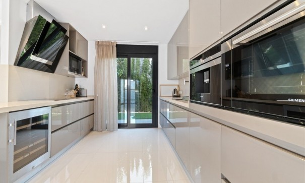 Resale - Freistehende Villa -
Orihuela Costa - Agua Marina