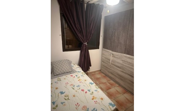 Resale - Freistehende Villa -
Hondón de las Nieves - Urbaniz La Montañosa