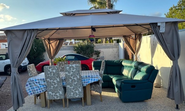 Resale - Freistehende Villa -
Hondón de las Nieves - Urbaniz La Montañosa