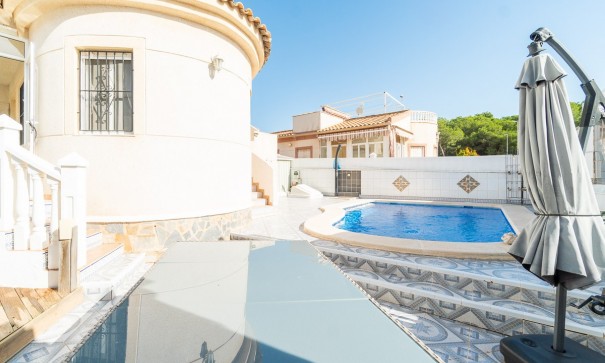 Sale - Town house -
Pilar de la Horadada - Pinar de Campoverde