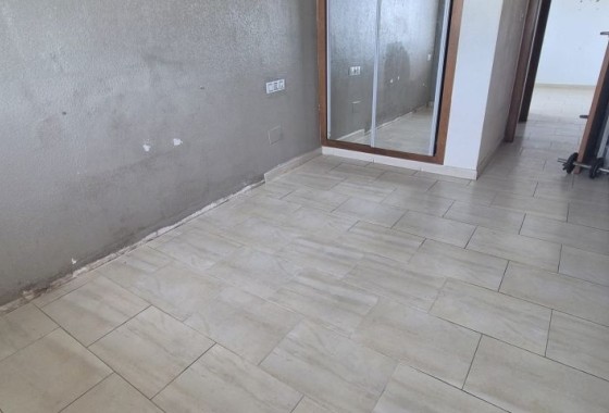 Revente - Appartement -
Torrevieja