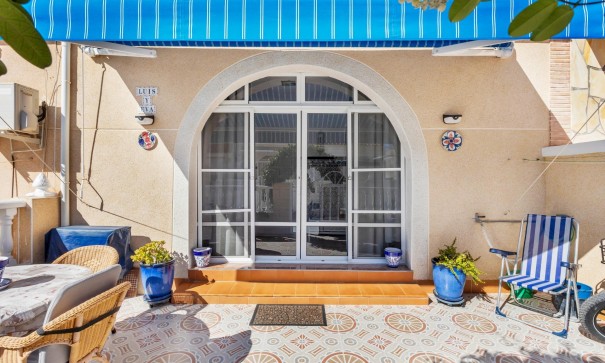 Återförsäljning - Lägenhet lägenhet -
Torrevieja - La Siesta - El Salado - Torreta